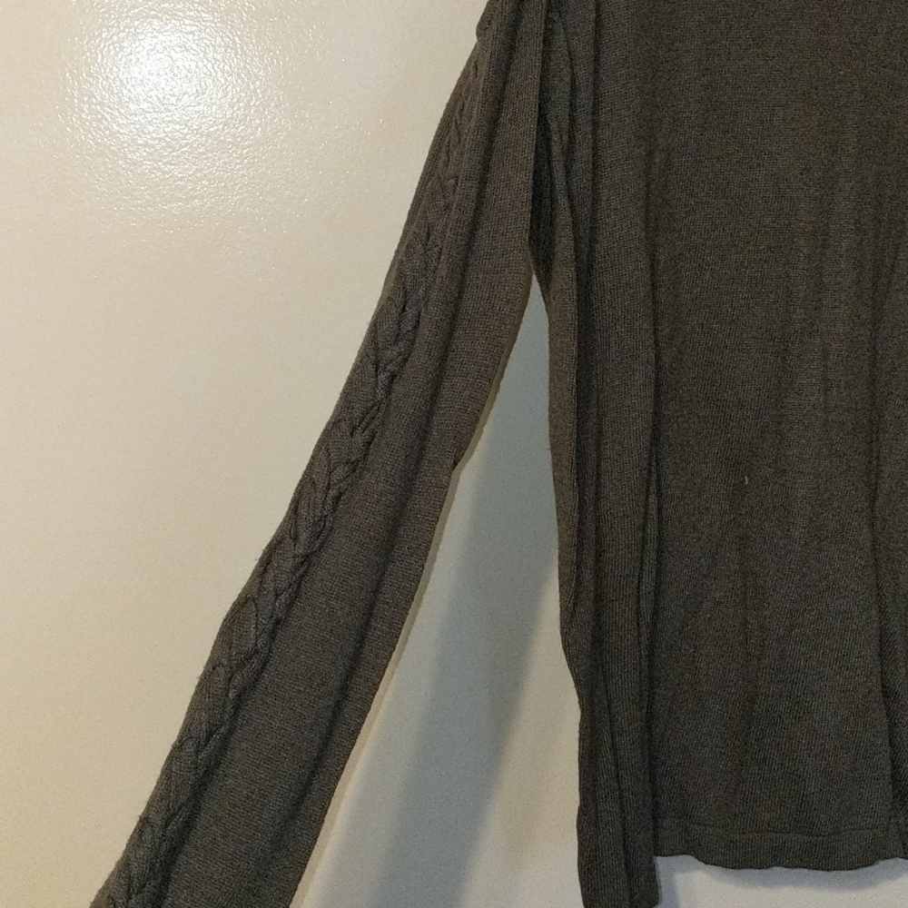 Shirt - Picture 2 of 3